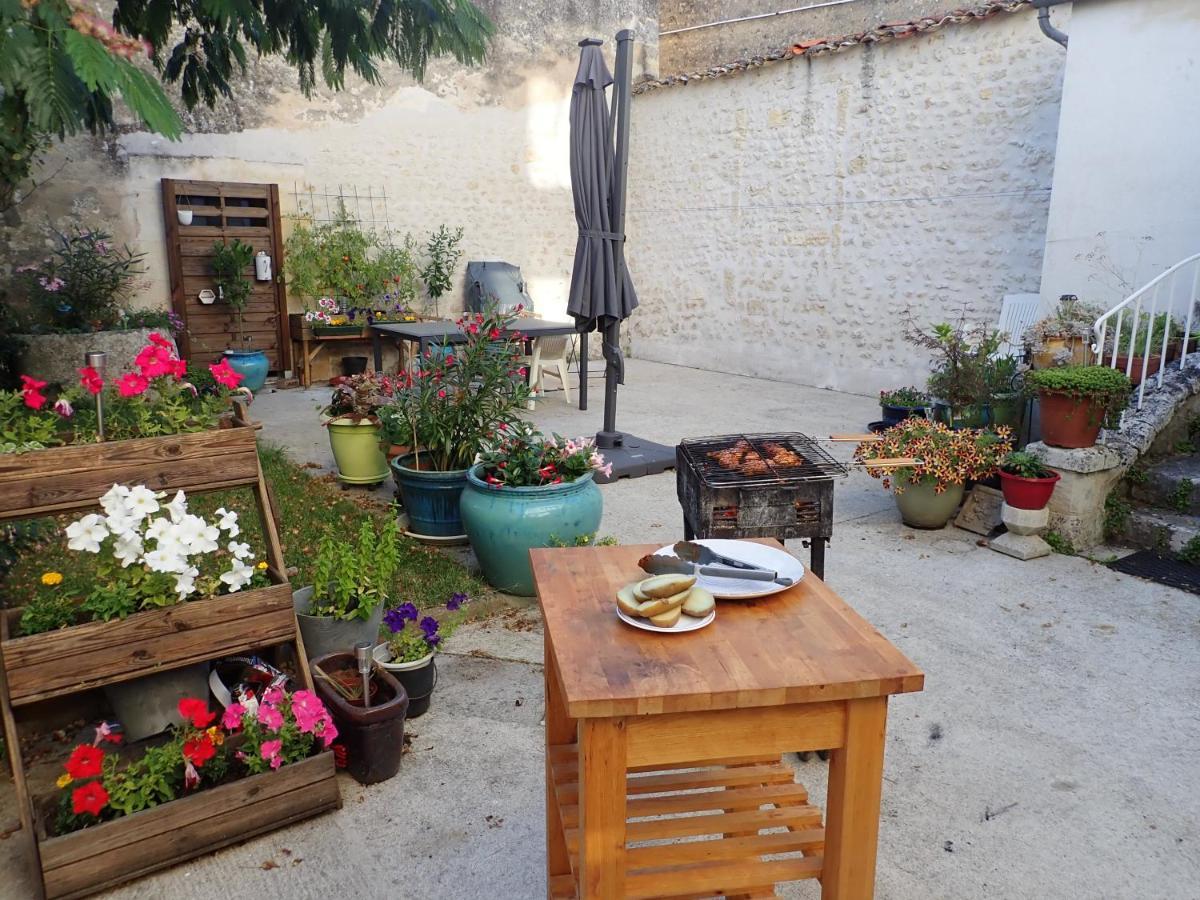 La Miramboise, Chambres Et Table D Hotes Mirambeau  Dış mekan fotoğraf